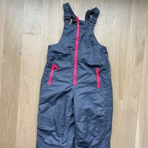 Old Navy snow pants